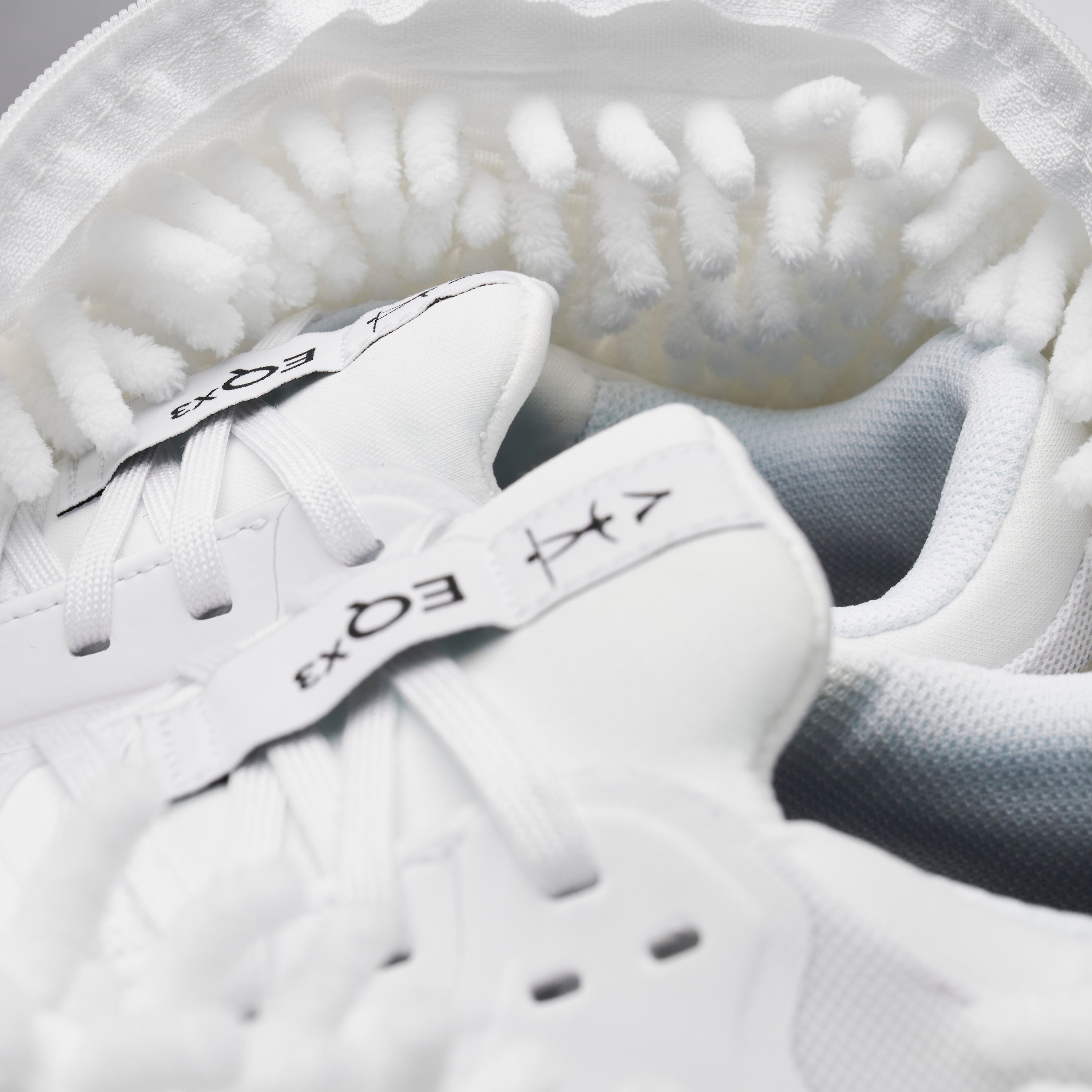 Kanso Shoe Wash Bag - White